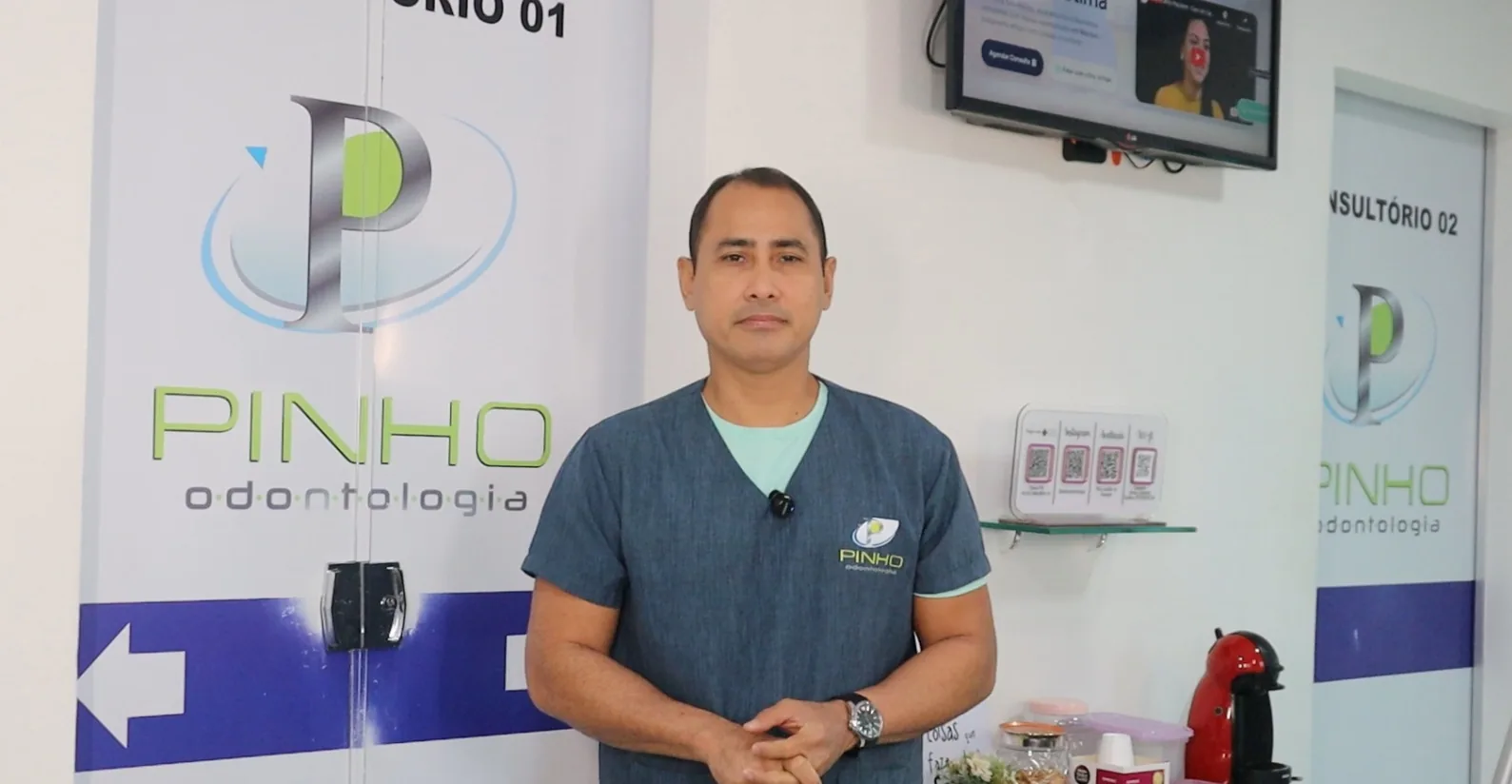 Dr. Marcos Rangel de Pinho na clínica
